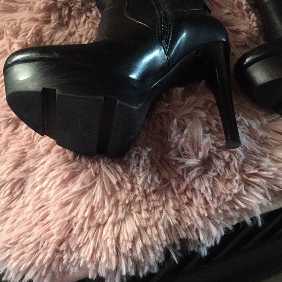 Guess platform 4 in heel boot very distressed - Picture 13 of 16